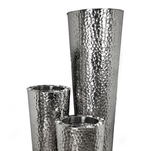 Ensemble de jardinières modernes en acier inoxydable avec finition martelée et trous de drainage pour la décoration intérieure/extérieure des fleurs et plantes vertes, utilisation en jardin - Product Image 3