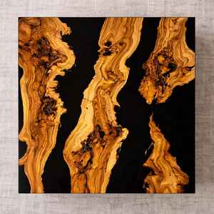 Mesa de Centro de Resina Hecha a Mano, Ecológica, con Borde Natural de Madera de Olivo, Color y Tamaño Personalizables - Product Image 4