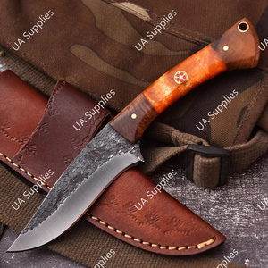 มีดพกพาสำหรับตั้งแคมป์และเอาตัวรอด ทำจากเหล็กกล้าคาร์บอนสูง ตีขึ้นรูปด้วยมืออย่างประณีต ใบมีดแบบฟูลแทงค์ ปลายใบมีดแบบคลิปพอยต์ พร้อมปลอกหนัง ขายส่ง - Product Image 3