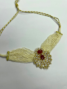 Parure de mariée collier ras-du-cou, boucles d'oreilles, maangtika, bandeaux de perles, plaqué or 18 carats, collier Dori, ensemble classique en cristal et strass - Product Image 5
