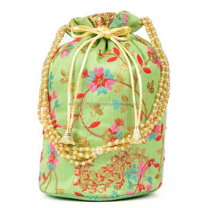 Vente en gros de pochettes de soirée en satin de soie brodé de perles multicolores, légères et durables, pour poignet, sac à main, cadeau de mariage, pochettes de retour - Product Image 5