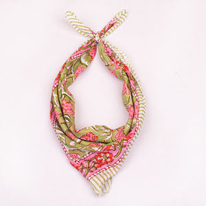 Colección de Verano EcoFriendly Craftjaipur, Pañuelo de Algodón Popelín Hecho a Mano con Estampado Floral/Geométrico, Estilo Bohemio de Lujo - Product Image 1