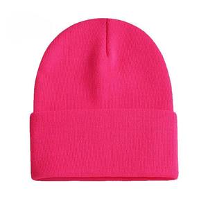 Gorro de Punto con Bloques de Color Geométricos y Opciones de Patrones Personalizados para Marcas de Ropa, Minoristas y Compradores Mayoristas de Gorros - Product Image 1
