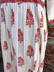 ชุดเดรสพิมพ์ลายด้วยมือ ผ้าฝ้ายอินเดีย ชุดยาว คอวี แขนยาว ลายดอกไม้ สำหรับผู้หญิง - Product Image 6