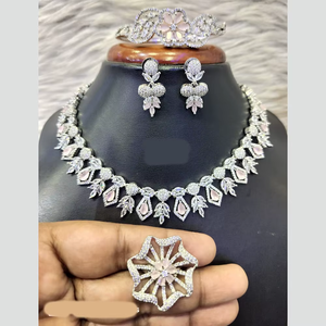 Ensemble de collier en diamants américains de haute qualité pour femmes, plaqué argent, élégant, bijoux fins pour anniversaire, 11065518WH - Product Image 1