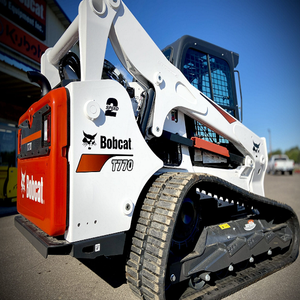 Cargadora compacta sobre orugas Bobcat T770 de confianza, con excelente rendimiento del motor, bien mantenida, lista para entrega inmediata. - Product Image 4