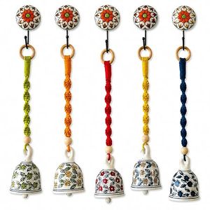 Campana de Cerámica Hecha a Mano para Colgar en la Pared con Cuerda y Cuentas Coloridas, Decoración Navideña Tradicional para Interiores, Impresión en 6 Colores - Product Image 1