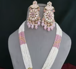 Ensemble de collier long classique de qualité supérieure, plaqué or, avec perles et pierres Kundan, pour les occasions de fiançailles et de mariage, pour femmes - Product Image 2