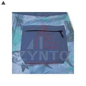Shorts de malla sublimados con diseño personalizado 2024, transpirables, con cintura elástica y bolsillos, para hombre. - Product Image 3