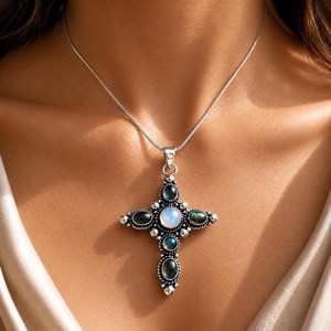 Pendentif Croix Pierre de Lune Plaqué Or Sertissage Clos Fait Main Argent Sterling Labradorite Bijoux Vintage à Superposer - Product Image 2