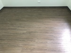 VFLOOR Modern Rigid Core SPC Flooring Waterproof Anti-Scratch Wear Resistant Click Lock System DIY Medium Plank 5 Year Warranty - Product Image 2