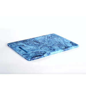 Plateau de service en résine vibrante Candice Board Aqua & White Swirl Design pour restaurants et événements par The Handmade Collection - Product Image 2