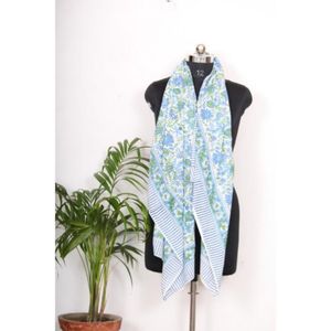 Écharpe bohème en coton faite à la main pour femme, imprimée au bloc, idéale comme cache-maillot de bain et pour les tenues d'été, la plage ou comme vêtement de nuit. - Product Image 5