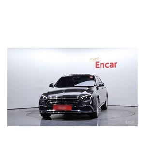 Mercedes-Benz Clase E E250 Exclusive Agosto 2023 3.885 km Norma de Emisiones Euro V Caja de Cambios Automática Asientos de Cuero Volante a la Izquierda - Product Image 3