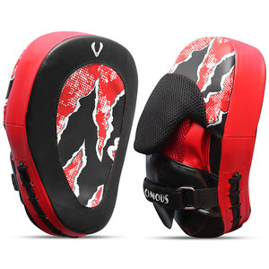 Mitaines de boxe en cuir Venomous Red Viper Curved Focus Pads pour entraînement MMA et Muay Thai, avec grip durable - Product Image 1