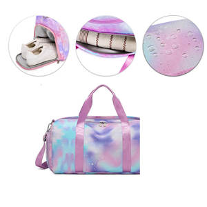 Sac de sport Galaxy Print en polyester avec fermeture éclair et compartiment séparé pour chaussures - Product Image 2