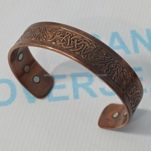 Brazalete Magnético de Cobre Grabado Antiguo, Joyería Terapéutica Forjada a Mano para Vitalidad Diaria, Sanación Holística y Flujo de Energía Natural - Product Image 2