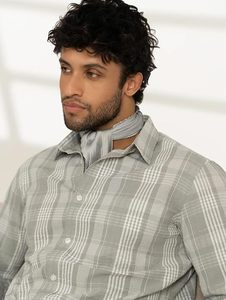 Camisas de Vestir de Algodón Premium para Hombre |   Corte Regular |   Casual a cuadros gris |   Camisa de Manga Corta con Cuello Camisero, Suave y Transpirable - Product Image 3