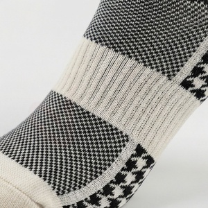 Chaussettes pour hommes, motif pied-de-poule, tricotées, respirantes, coton, polyester, élasthanne, style classique pour tous les jours, automne - Product Image 5
