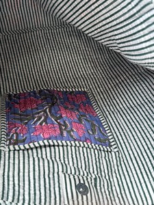Sac fourre-tout de voyage matelassé à la main, multi-patchwork, le plus vendu, magnifique sac de shopping pour femme en tissu de coton fait main Kantha avec fermeture éclair pour la plage - Product Image 4