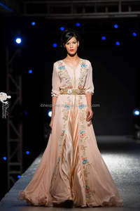 V-<b>Neck</b> Half Sleeves Decent Look With Floral Embroidery and <b>Light</b> Weight Fabric Best Selling in UAE - Product Image 2