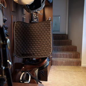 แผ่นรองอานม้าเดรสสาจคุณภาพสูงขายดี พร้อมบริการปรับแต่งตามความต้องการ  ผ้ารองอานสำหรับกีฬาขี่ม้า บรรจุใยฝ้าย - Product Image 2