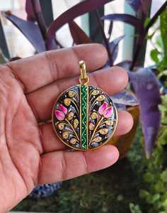 Wholesale Natural Crystal Brass Pendant High Quality hand-<b>painted</b> Minakari Agate <b>stone</b> traditional Pendant for Gift Jewelry Bulk - Product Image 6