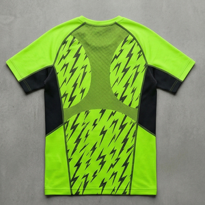 เสื้อยืดโยคะผู้ชายราคาโรงงาน ผ้าถักผสมสแปนเด็กซ์/โพลีเอสเตอร์ แห้งเร็ว ระบายอากาศดี เป็นมิตรกับสิ่งแวดล้อม เหมาะสำหรับโยคะและฟิตเนส - Product Image 3