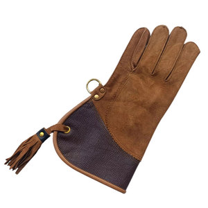 Nouveaux gants de fauconnerie en cuir véritable de haute qualité, design dernier cri, prix de gros, écologiques, résistants, personnalisés et brodés - Product Image 1