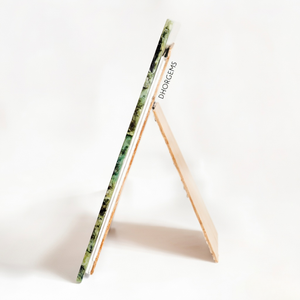 Marco de Fotos Artesanal de Labradorita para Exhibición en Mesa |   Marco de Fotos de Cristal Natural |   Decoración de Mesa para el Hogar |   Regalo Artesanal Hecho a Mano - Product Image 1