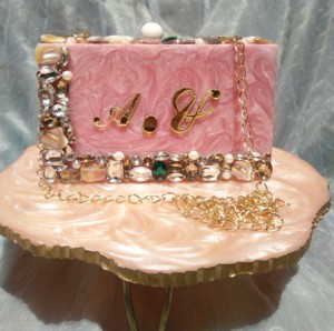 Bolso de Noche de Lujo Rojo con Efecto Mármol y Resina, con Cierre de Cisne Dorado, Incrustaciones Florales de Diamantes de Imitación, Bolso Ovalado para Novia/Boda - Product Image 6