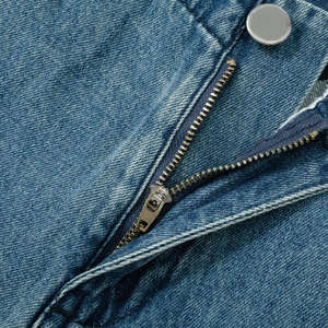 Shorts Vaqueros de Verano de Alta Calidad, Corte y Confección Personalizados, con Pedrería, Estilo Urbano, Shorts Vaqueros Deslavados al Ácido para Hombre - Product Image 4