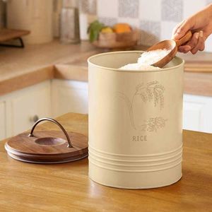 Elegante y Duradero Contenedor de Metal para Arroz de 8.6x8.6x11'' con Tapa de Madera, Recipiente para Cocina - Product Image 2