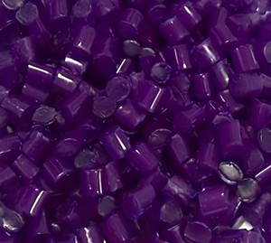 Fibras de Masterbatch de Grafeno y CACO3 Conductivas del Calor, Ecológicas, Renovables, de Alta Resistencia y Antiestáticas para Moldeo por Inyección - Product Image 1