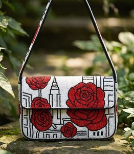 Sac à bandoulière artisanal pour femme avec broderie florale et perles, élégant sac à main orné de perles, sac à bandoulière bohème brodé pour femme - Product Image 1