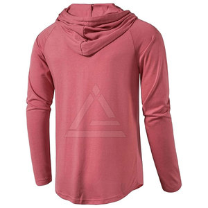 Conçus pour le mouvement, ces sweats à capuche pour hommes offrent une coupe extensible, idéale pour la course à pied, la salle de sport et l'entraînement en plein air. - Product Image 3