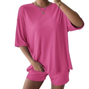 Conjunto de 2 Piezas de Algodón para Mujer, Camiseta de Manga Corta con Cuello Redondo y Pantalones Cortos con Cintura Elástica, Color Sólido Simple, Corte Holgado, Conjunto Casual de Verano - Product Image 3