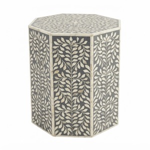 Taburete Lateral con Incrustaciones de Hueso con Patrón de Rayas de Gran Calidad, Mesa Auxiliar Hecha a Mano para Sala de Estar, Mesa Auxiliar Roja y Blanca con Incrustaciones de Hueso - Product Image 6