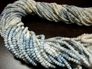 Perles facettées en opale bleue naturelle, taille 2,5 à 4 mm, brin de 13 pouces de long - Product Image 4