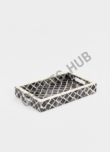 Plateau de service carré classique en résine CRAFTS HUB avec finition polie, fait main, écologique et durable - Product Image 5