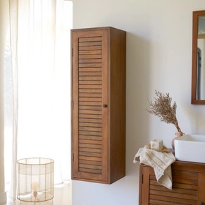 Armoire de rangement murale en bois massif pour salle de bain, design mid-century, avec porte à lattes, idéale pour les salles de bain d'hôtel - Product Image 1