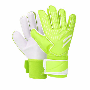 Gants de gardien de but de football multi-tailles pour l'extérieur, avec fixation sécurisée du poignet, protection respirante des doigts et rembourrage résistant aux chocs - Product Image 1