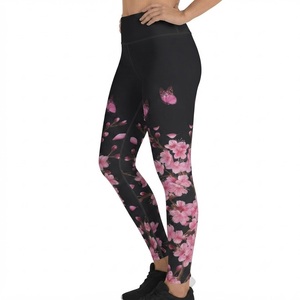 Leggings de Cintura Alta con Estampado Floral para Mujer, Leggings Deportivos Elásticos de Longitud Completa, Tejido de Punto con Estampado Digital, Diseño de Flores de Cerezo en Negro y Rosa - Product Image 4