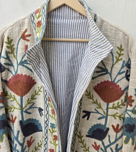 Veste matelassée en velours brodée à la main avec des motifs ouzbèdes, écologique, respirante, pour femmes, vêtements d'extérieur d'hiver - Product Image 4