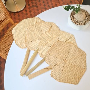 Éventails en raphia de feuilles de palmier 100% naturels, faits à la main, en forme de ronde, en bambou, pour la décoration murale - Product Image 2