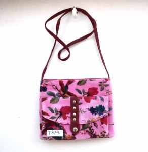Bolso Ecológico de Terciopelo con Estampado Animal para Niñas, con Cierre de Solapa, Correa de Hombro Suave, Reutilizable y de Estilo Bohemio para Uso Diario Informal - Product Image 3