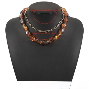 Collier Religieux Pyramide Féerique en Résine Faite à la Main ILAHI – Accessoire de Bijouterie DIY Audacieux et Attrayant pour les Passionnés de Mode Moderne - Product Image 6