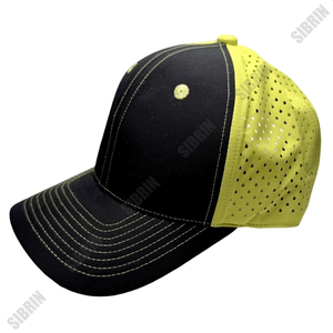 Gorra Deportiva SIBRIN Negra y Amarilla con Perforaciones Láser, Visera Curva, Secado Rápido, para Running, Tenis, Golf, Ajustable - Product Image 1