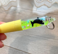 Stylo bille en plastique de 10 cm, 0,5 mm, rempli de liquide, flotteur 3D, impression UV, logo personnalisé, porte-clés, 3 couleurs, promotionnel