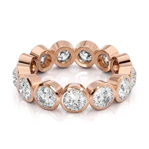 Bague d'éternité Seriquea à sertissage rond avec diamants de laboratoire certifiés IGI - Product Image 1